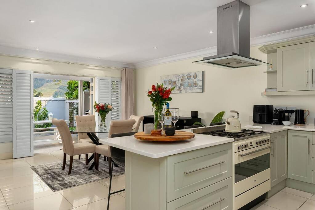 The Tram Home Stay Franschhoek Eksteriør billede